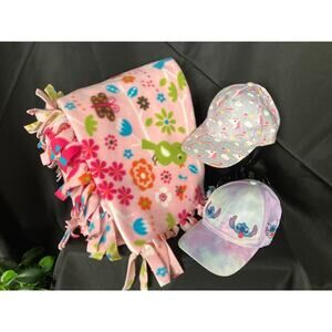 Kids Floral Fleece Tie Blanket & 2 Hats Bundle, Stitch and Unicorn